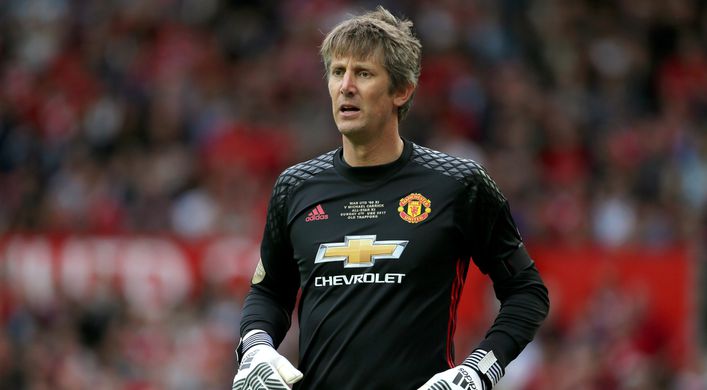 Edwin van der Sar joined Manchester United at 34 but still won 10 major trophies