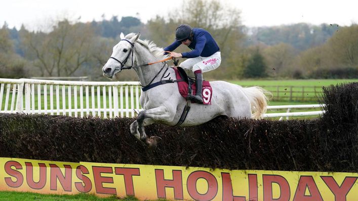 Charlie Longsdon is considering his plans for Snow Leopardess ahead of a Grand National bid