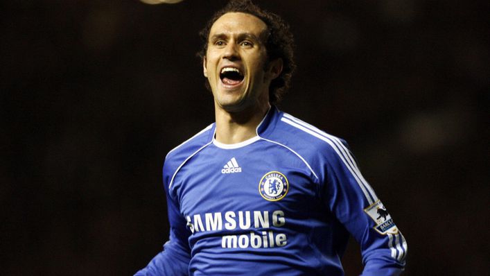 Ricardo Carvalho was crucial in Chelsea's defence after joining the club from Porto in 2004