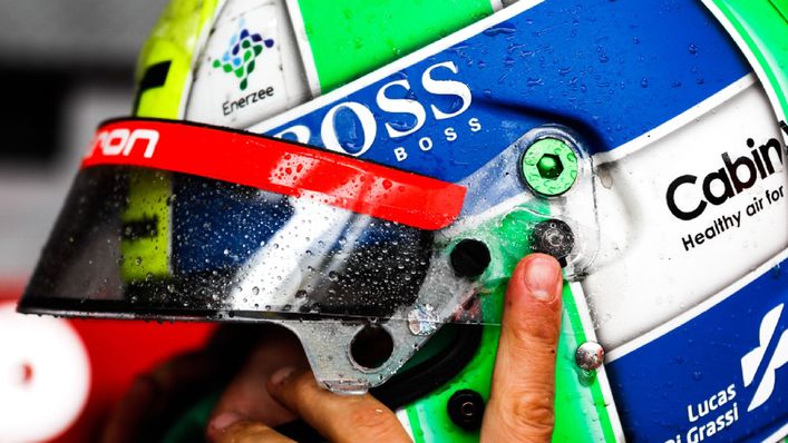 Lucas di Grassi's racing helmet sporting the CabinAir logo
