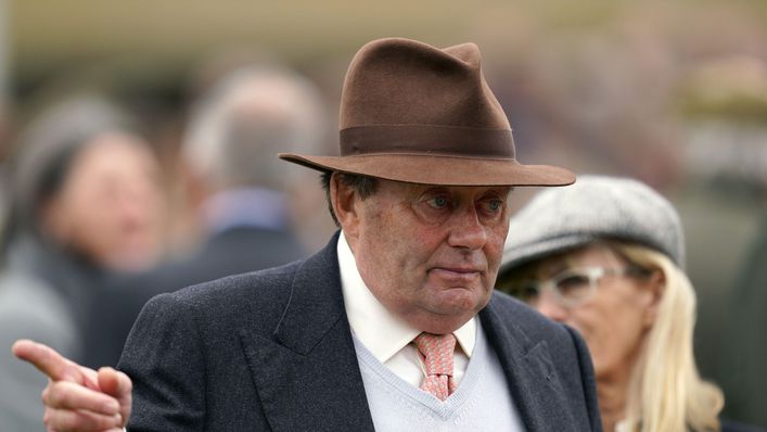 Nicky Henderson looks to have a strong runner in the 1.05pm at Warwick