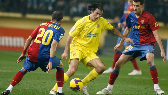 Robert Pires a joué pour Villarreal en Liga de 2006 à 2010