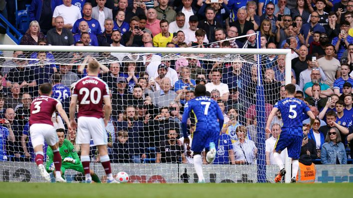 Jorginho misses from the spot in Chelsea's narrow 1-0 victory over West Ham