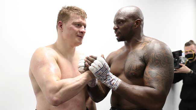 Alexander Povetkin and Dillian Whyte were like old pals post-fight (Pic: Mark Robinson/Matchroom Boxing)