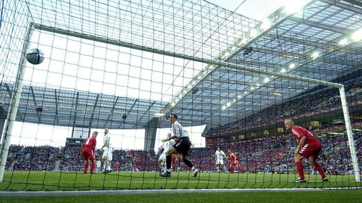 Jan Koller's header opens the scoring for the Czech Republic