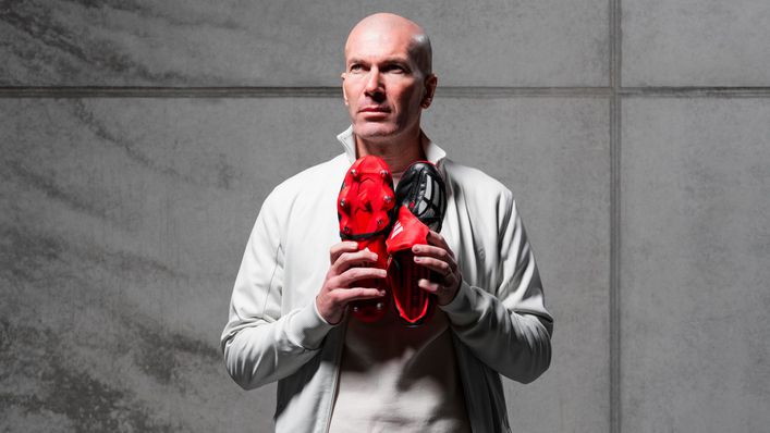 Zinedine Zidane with the new adidas Predator Mania boots