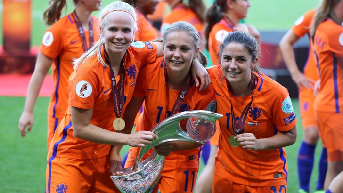 Hollanda sahipleri, Euro 2022'nin yarışmacıları arasında olacak