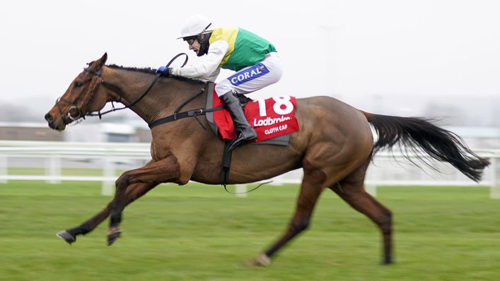Cloth Cap looks set to defend Ladbrokes Trophy crown